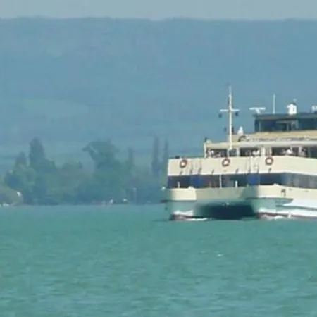 Ferienhaus Mit Pool Fur 7 Personen Direkt Am See